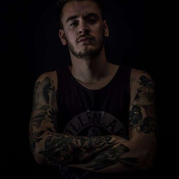 Artista de tatuagem Achilleas Aber